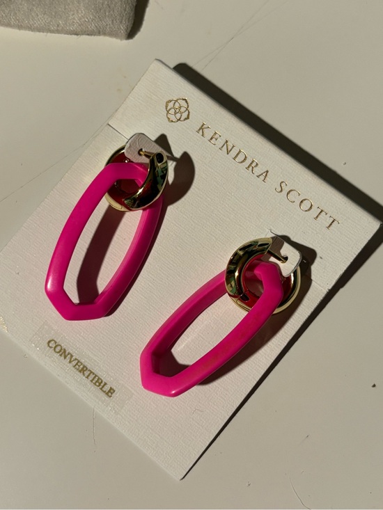 Kendra Scott Jewelry - Color Bar Kendra Scott Hot Pink and Gold Link Drop Earrings